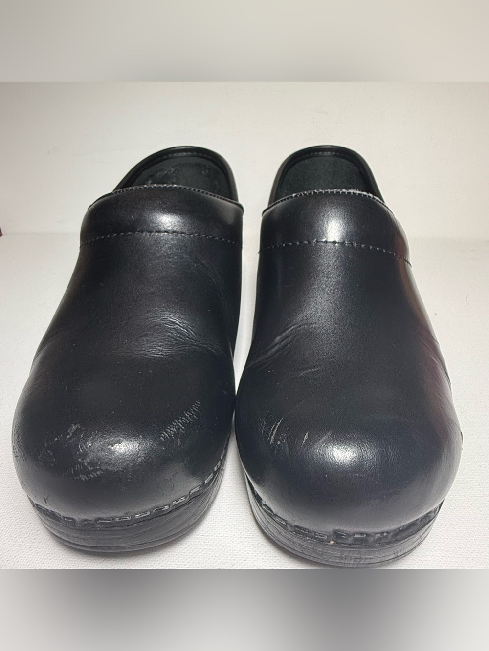 Dansko Professional Classic Black Leather Slip-On Women's Clog 38 GUC